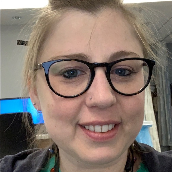 Meet your Posher, Jen - Picture 1 of 1